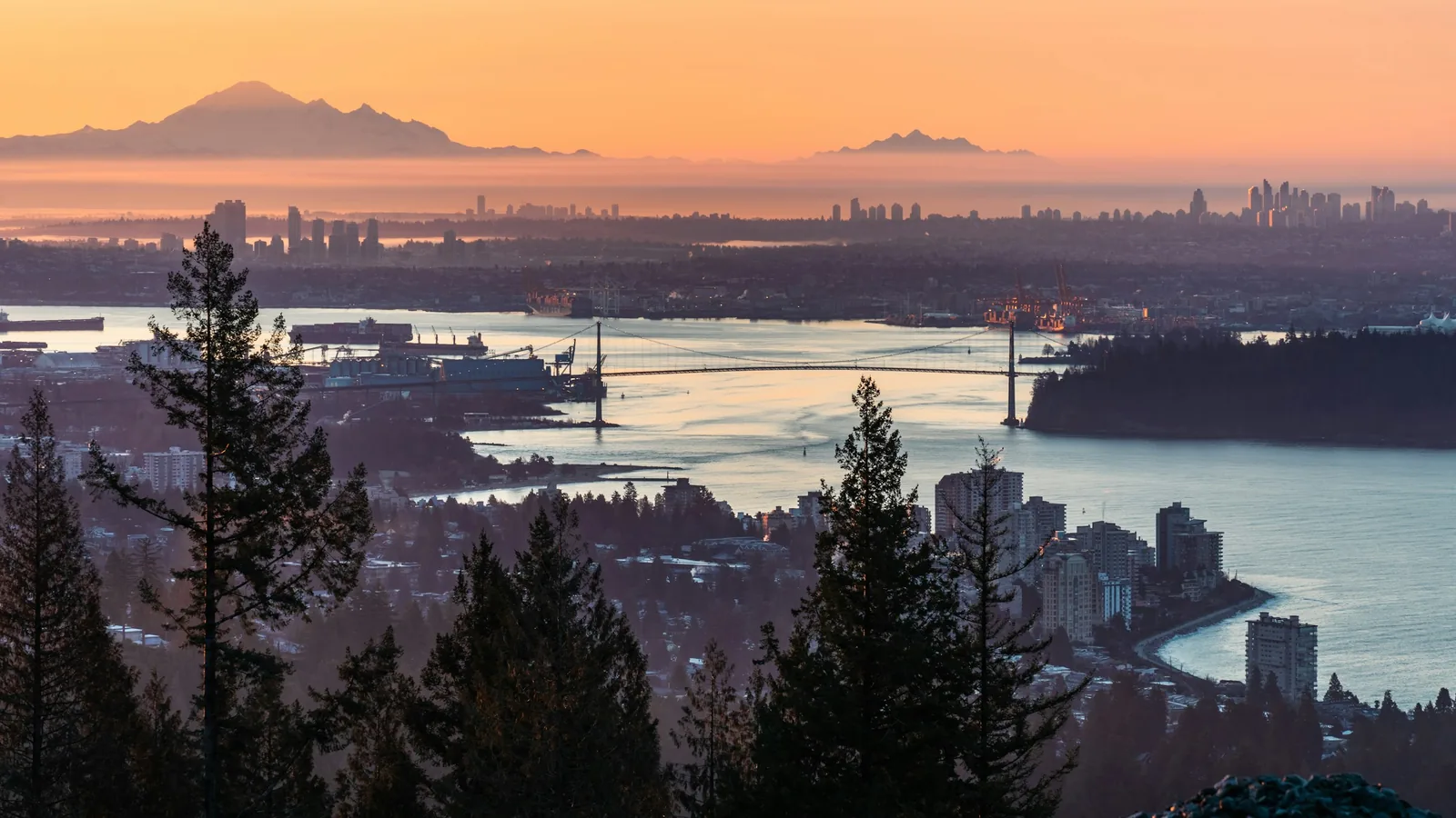Mountain views over Vancouver's North Shore