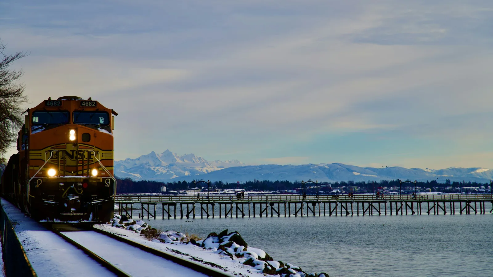 A train passing by White Rock, BC, Canada's longest pier