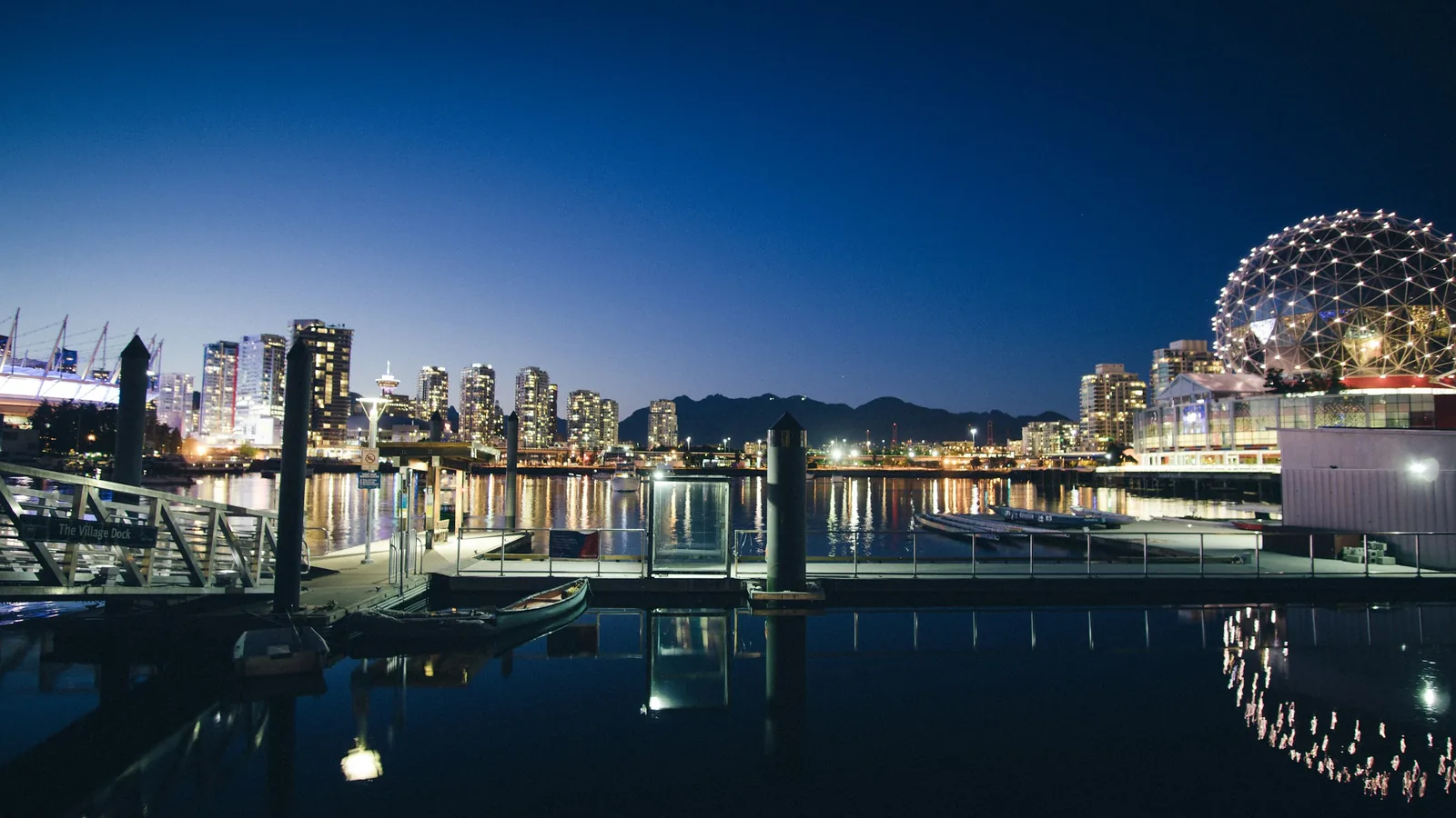 I had just come home from a long day at work, and needed some time to just take in the beauty of this city. I struggled to find parking, wor